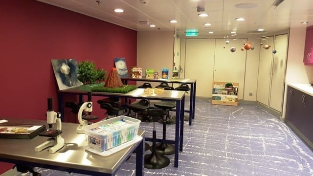 Ocean Ridge Lab Set Ship Visit: Adventure Science Lab on Ovation of the Seas