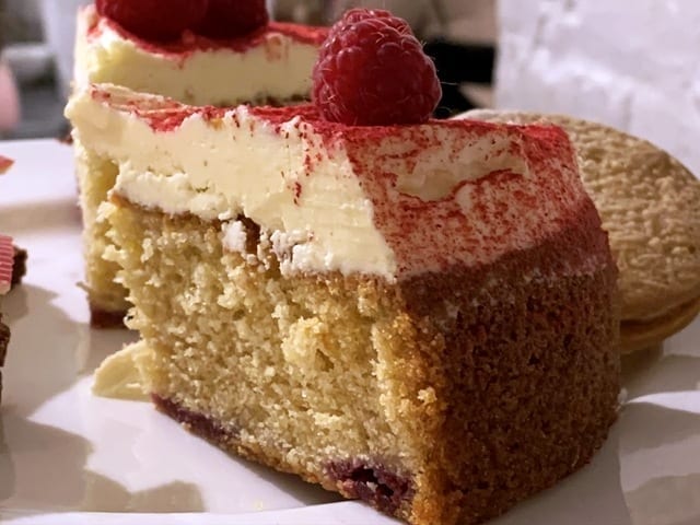 Raspberry and White Chocolate cake