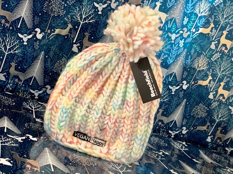 VEGAN HAPPY BEANIE For her