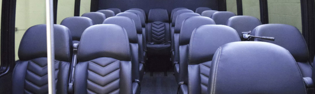 Getting to London Airports from Bracknell and Surrounding Areas: Minibus Taxis for Families with Luggage